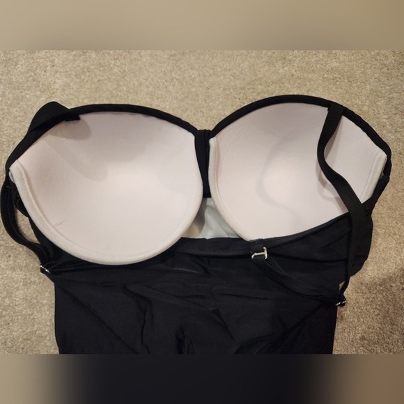 Swim Wear - Picture 4 of 5